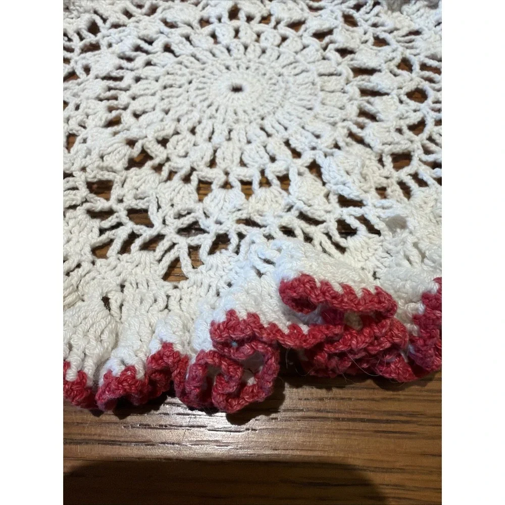 Vintage‎ White Crocheted Doily With Red Ruffled Edge 9.5